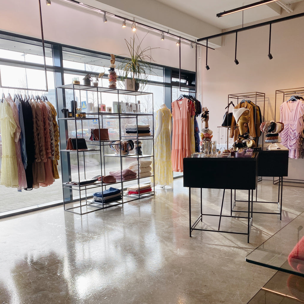 BREYTTUR OPNUNARTÍMI