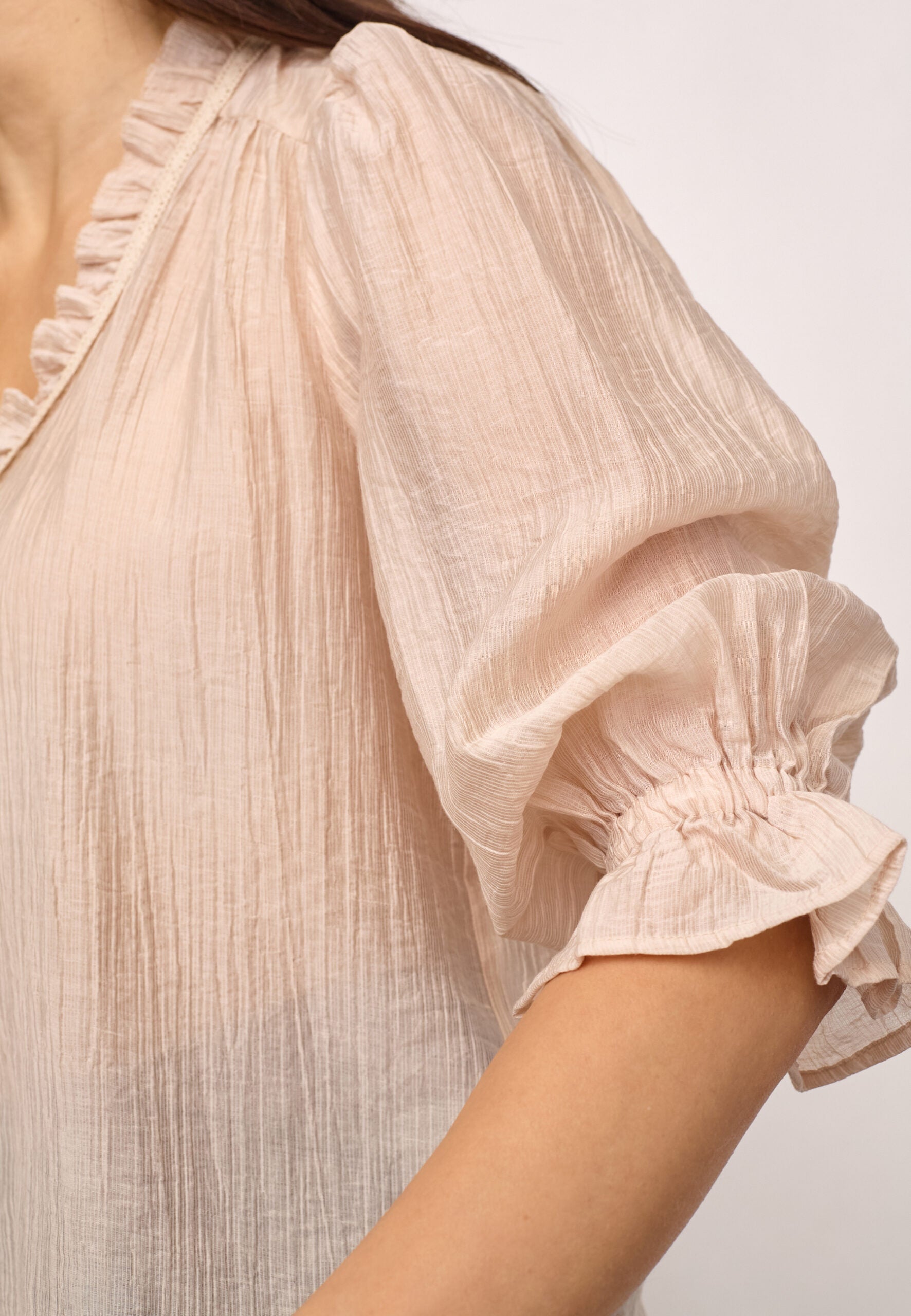 Co'Couture - Avi Lace V Blouse