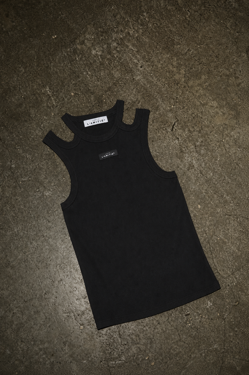 HAUTE L'AMITIÉ - Sema Open Shoulder Tank Top