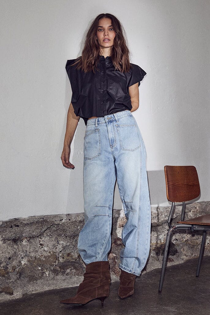 HAUTE L'AMITIÉ - Barrel Front Pocket Jeans TALL