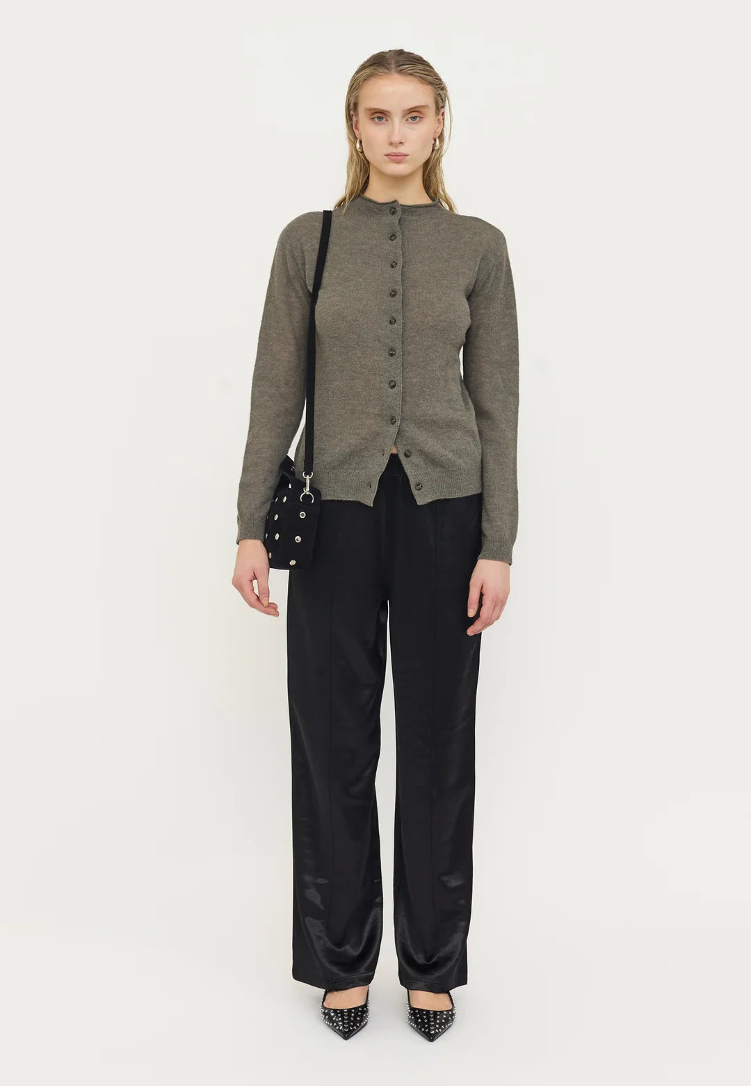 SR - Salma Pant