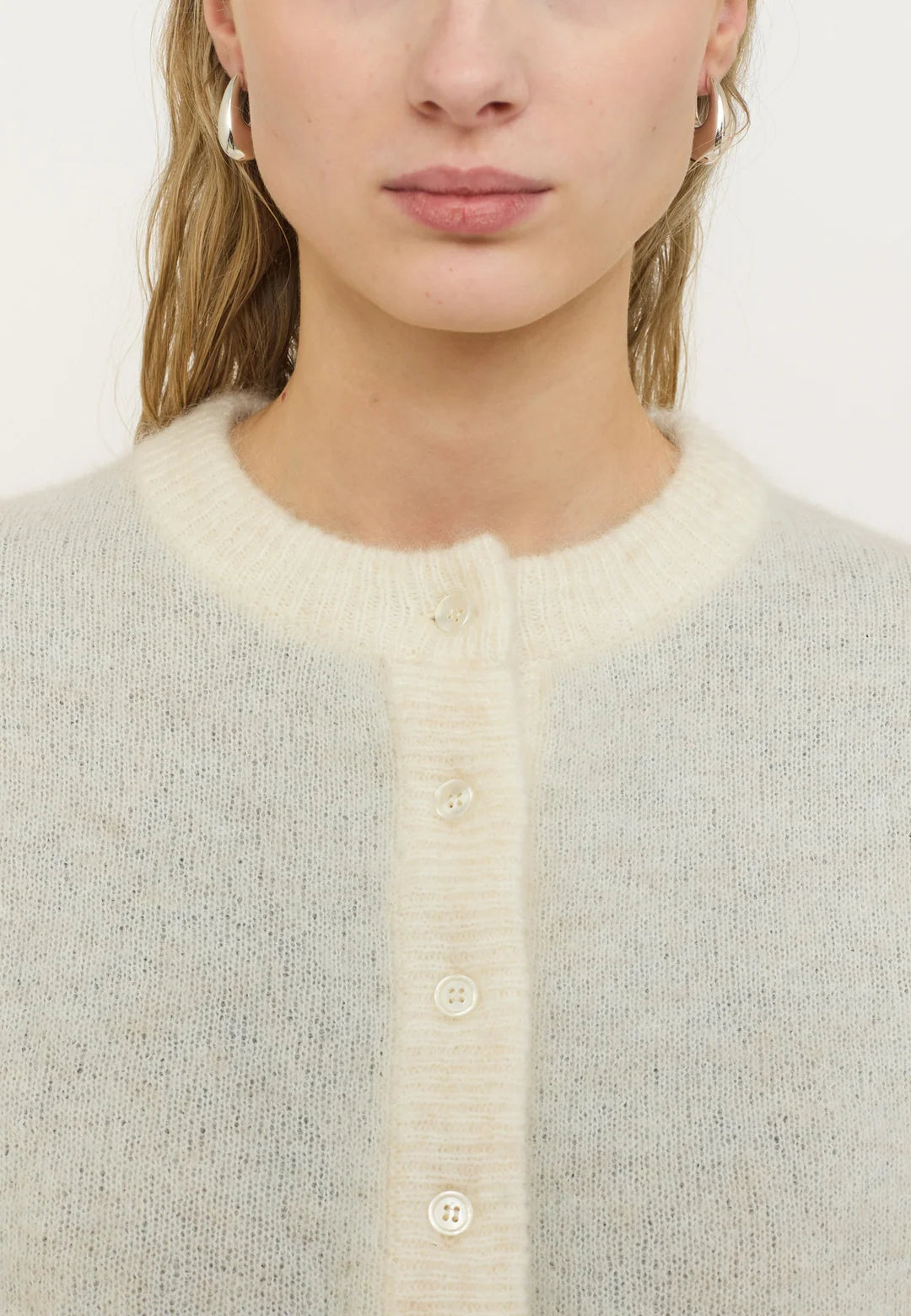 SR - Cameo Cardigan Knit