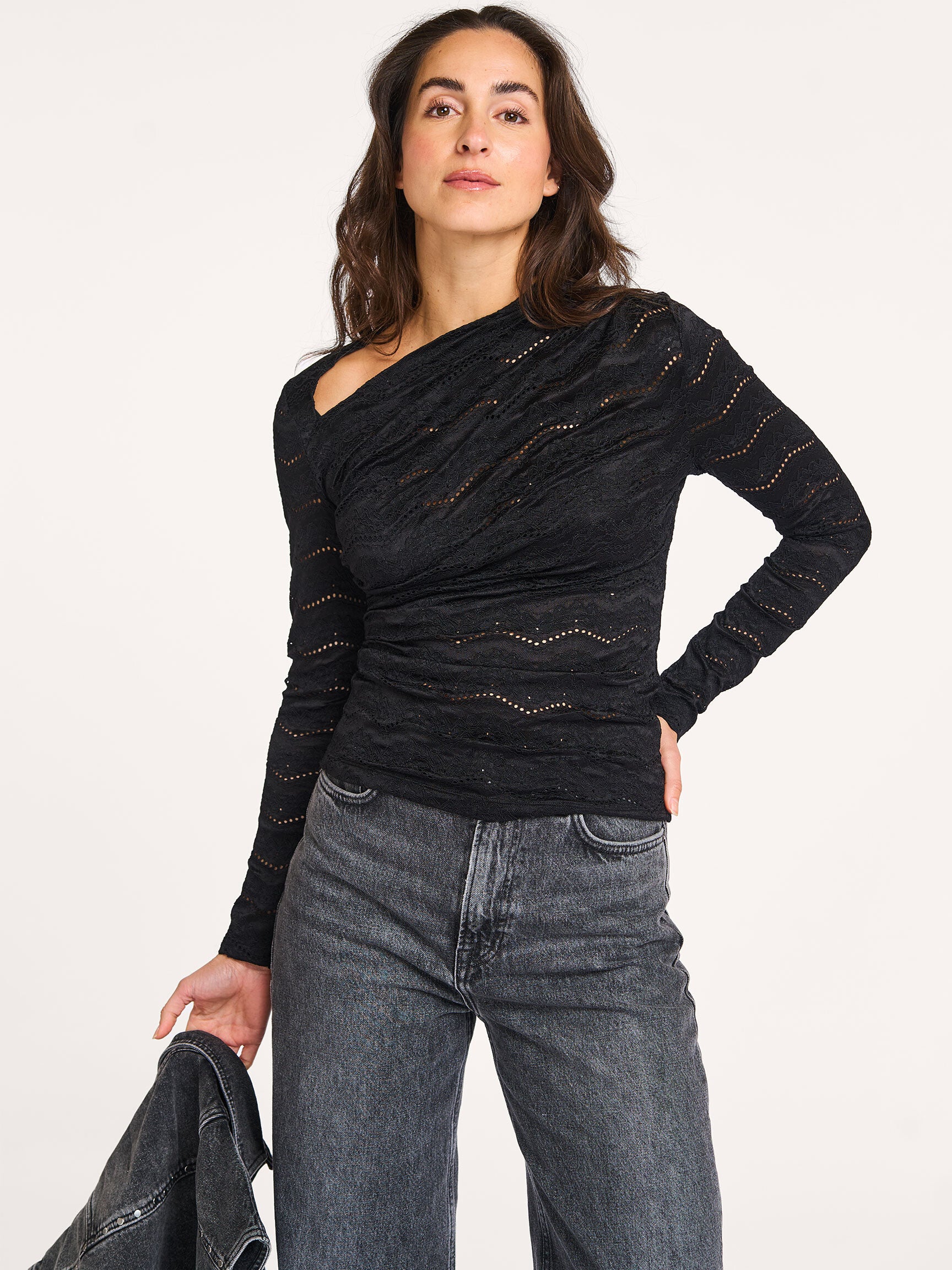 HAUTE L'AMITIÉ - Lace Drape Neck Blouse