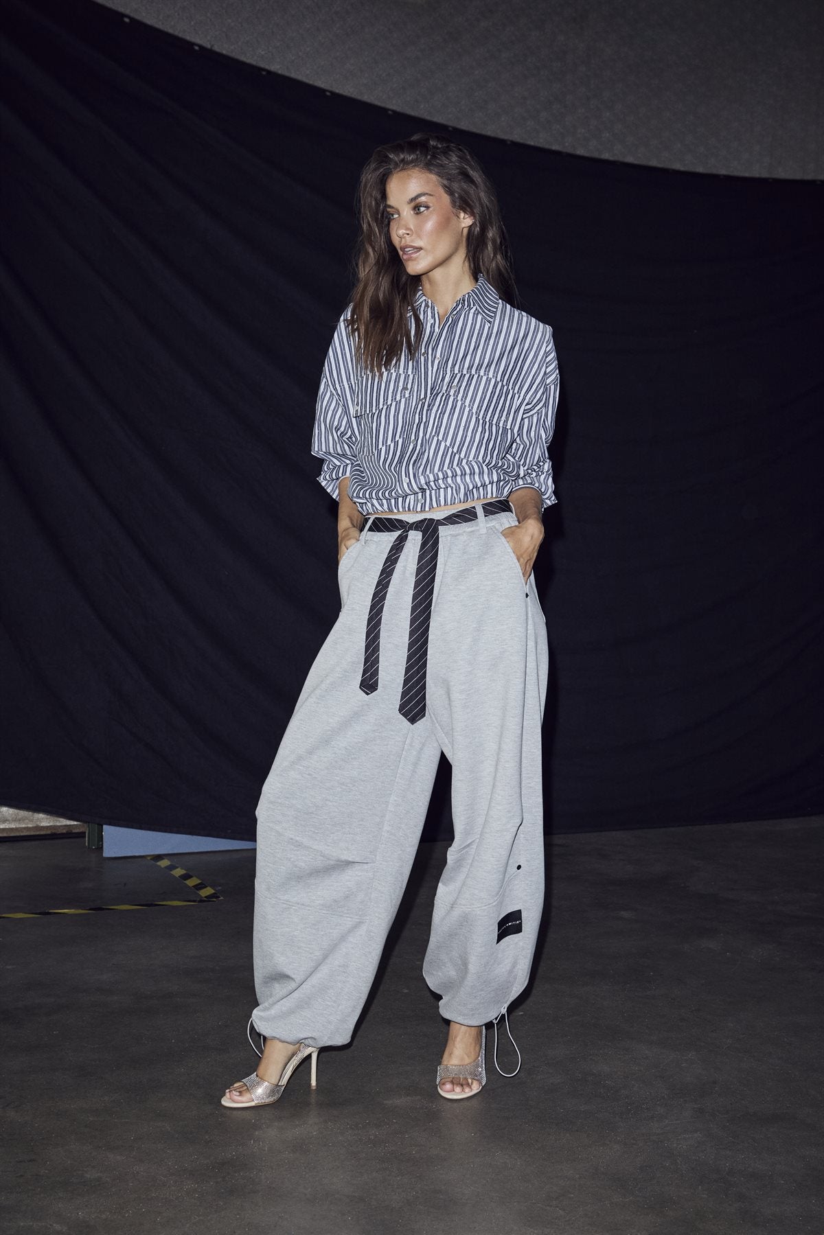 HAUTE L'AMITIÉ - Maxi Split Tie Pant