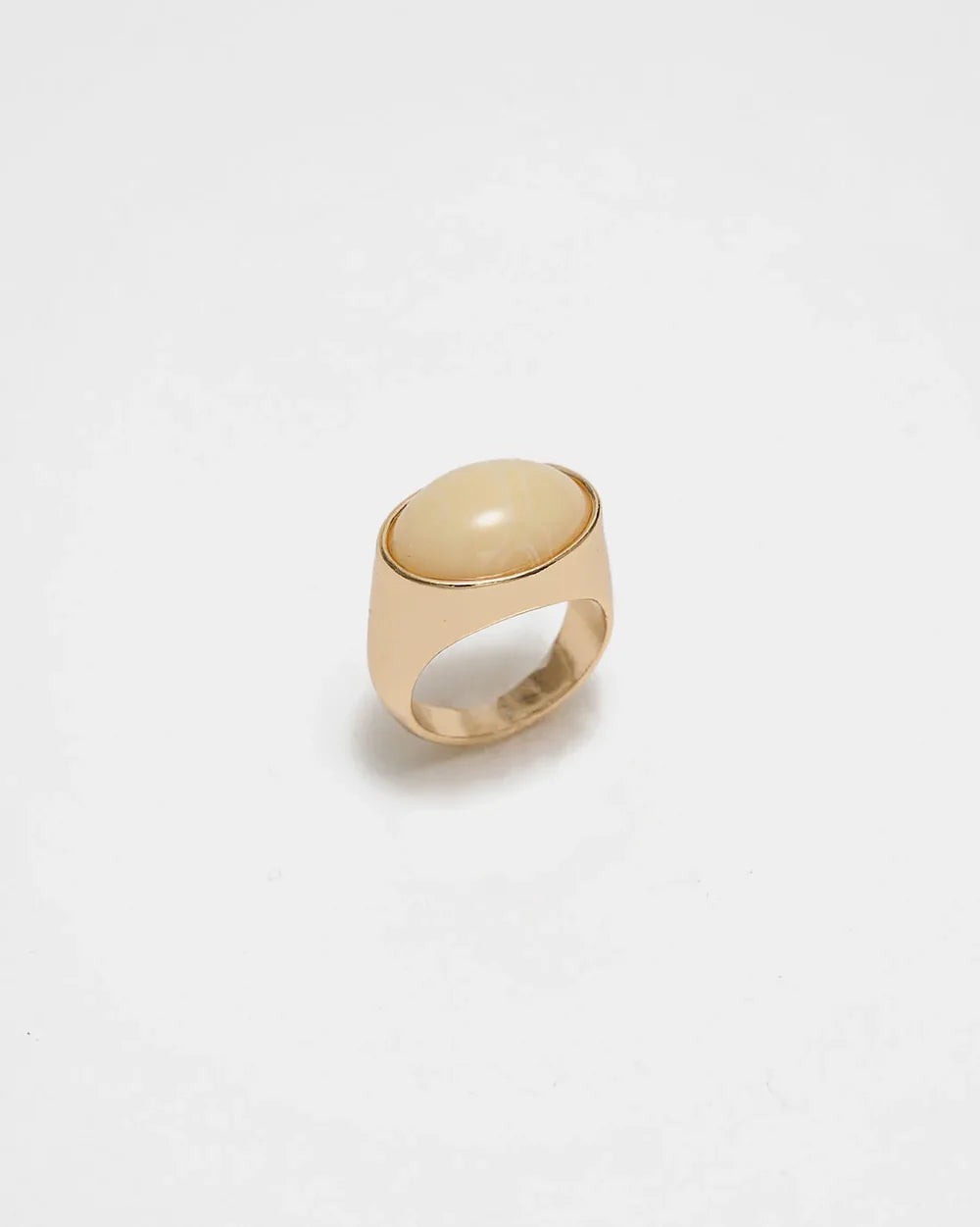 BOW19 - Quincy Oval Ring