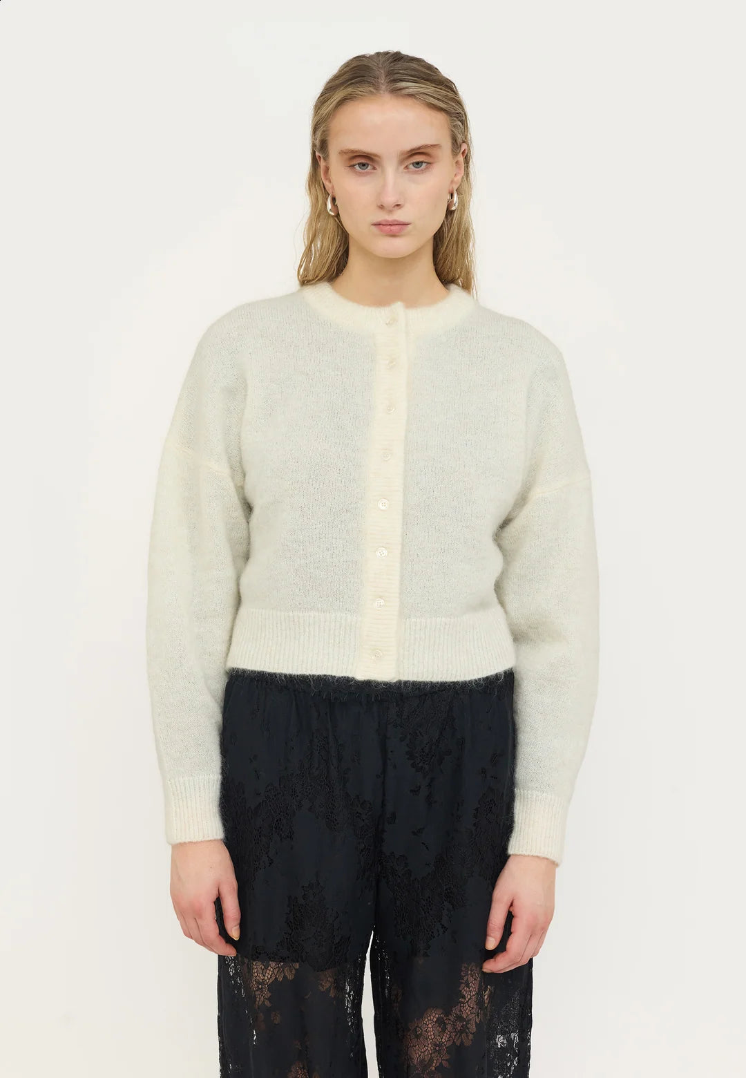 SR - Cameo Cardigan Knit