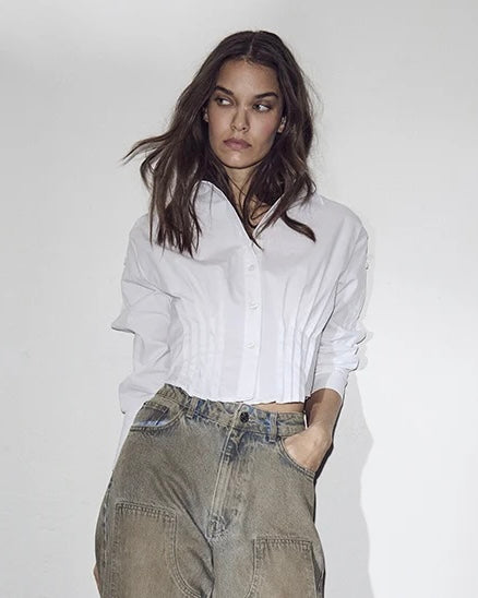 HAUTE L'AMITIÉ - Bell Pleat Crop Shirt