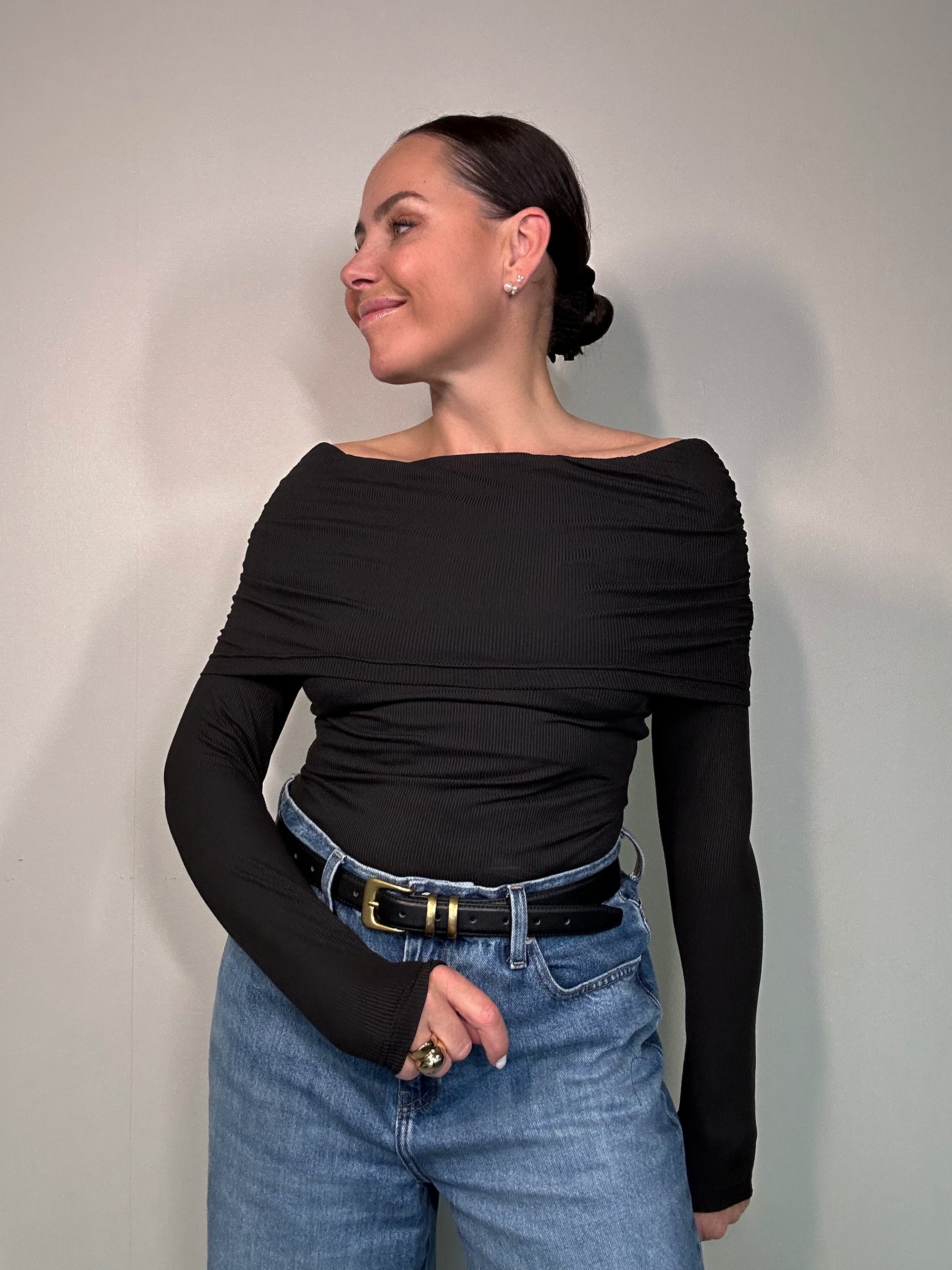 AndreA - Off Shoulder Top