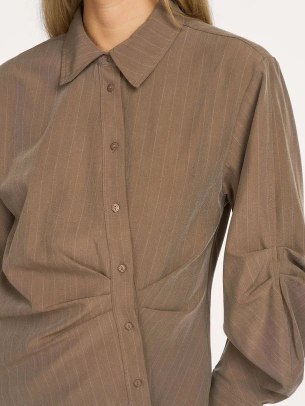 Co’Couture - Lyvia Asym Pin Shirt