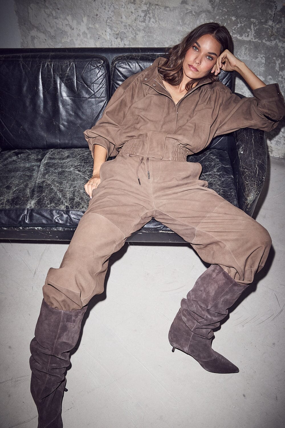 HAUTE L'AMITIÉ - Goto Suede Tie Pant