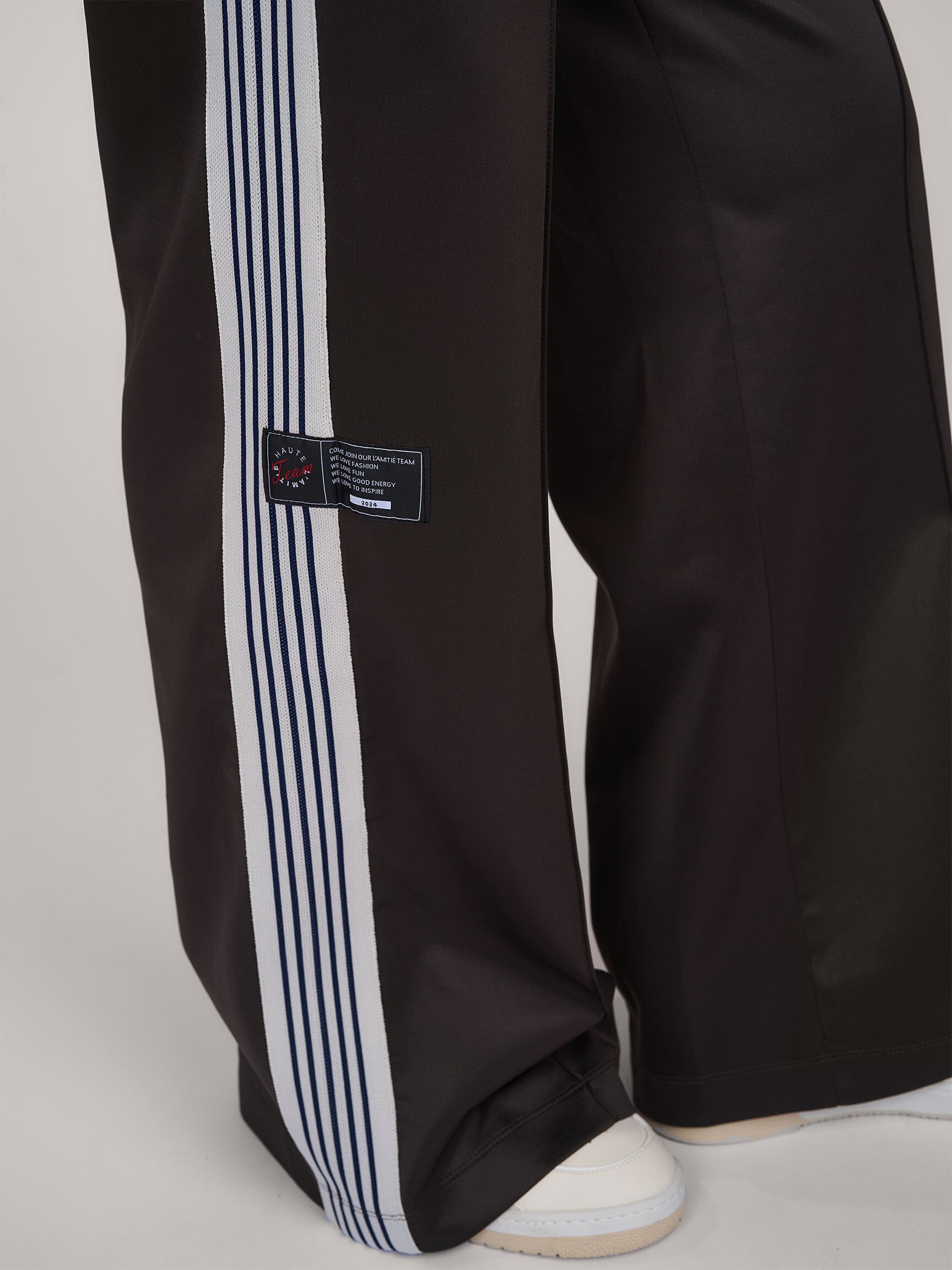 HAUTE L'AMITIÉ - Baggy Track Pants TALL