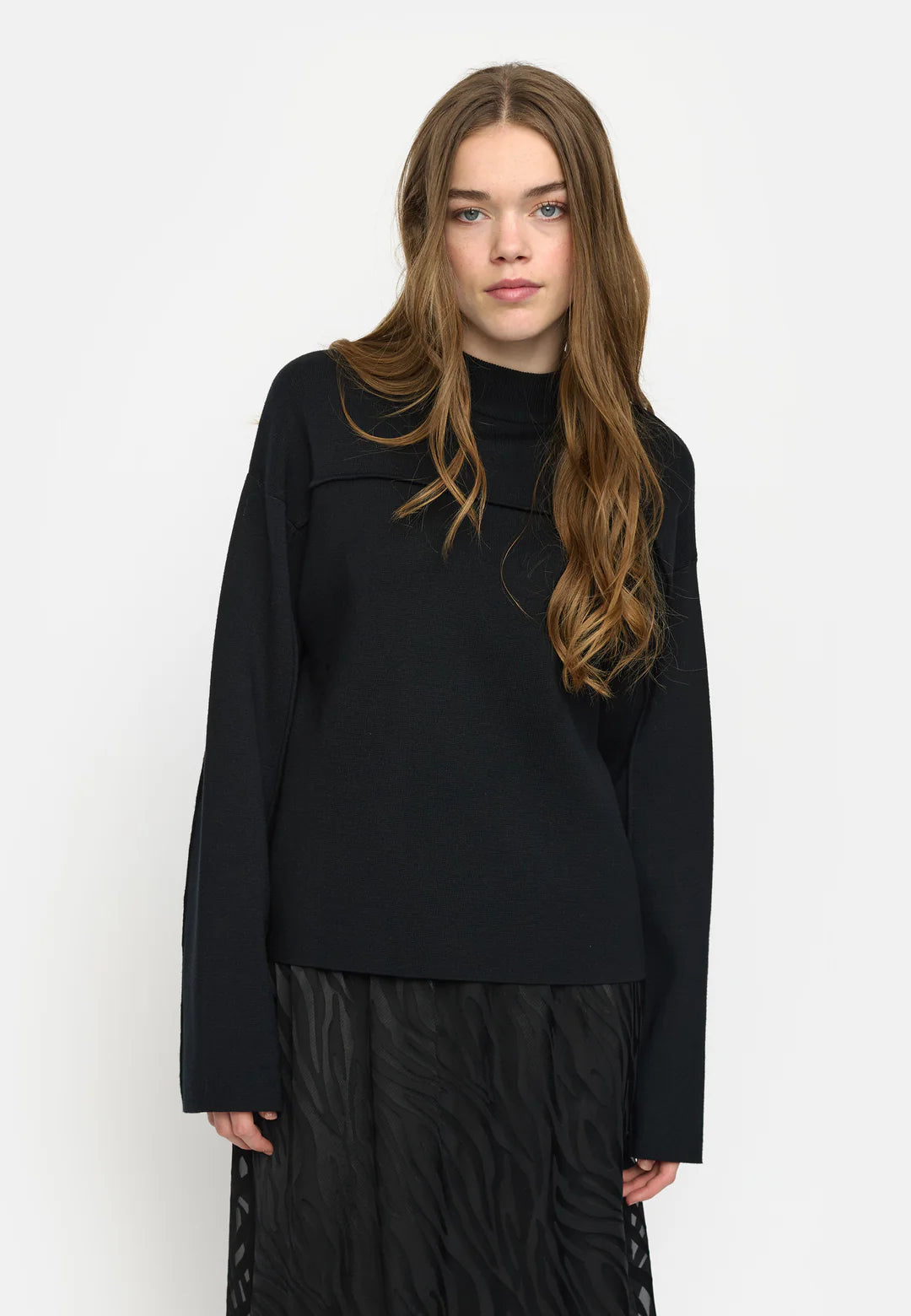 SR - Henrietta T - Neck Knit