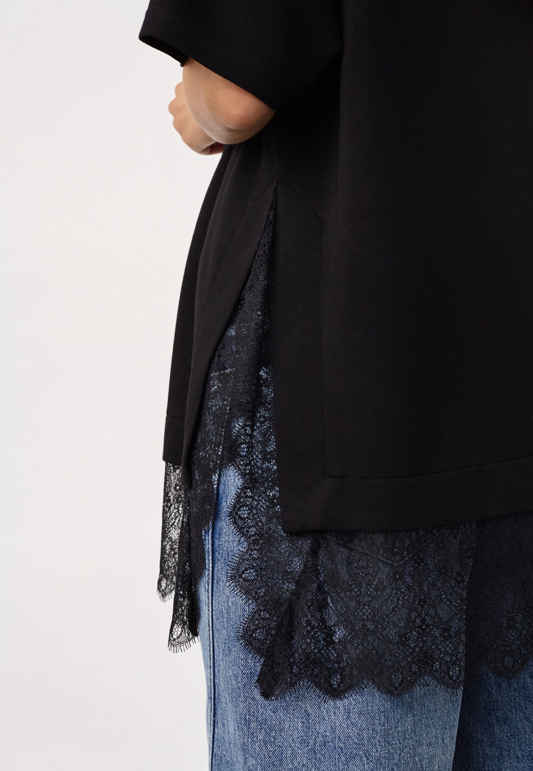 Co'Couture - Larson Mix Lace Tee