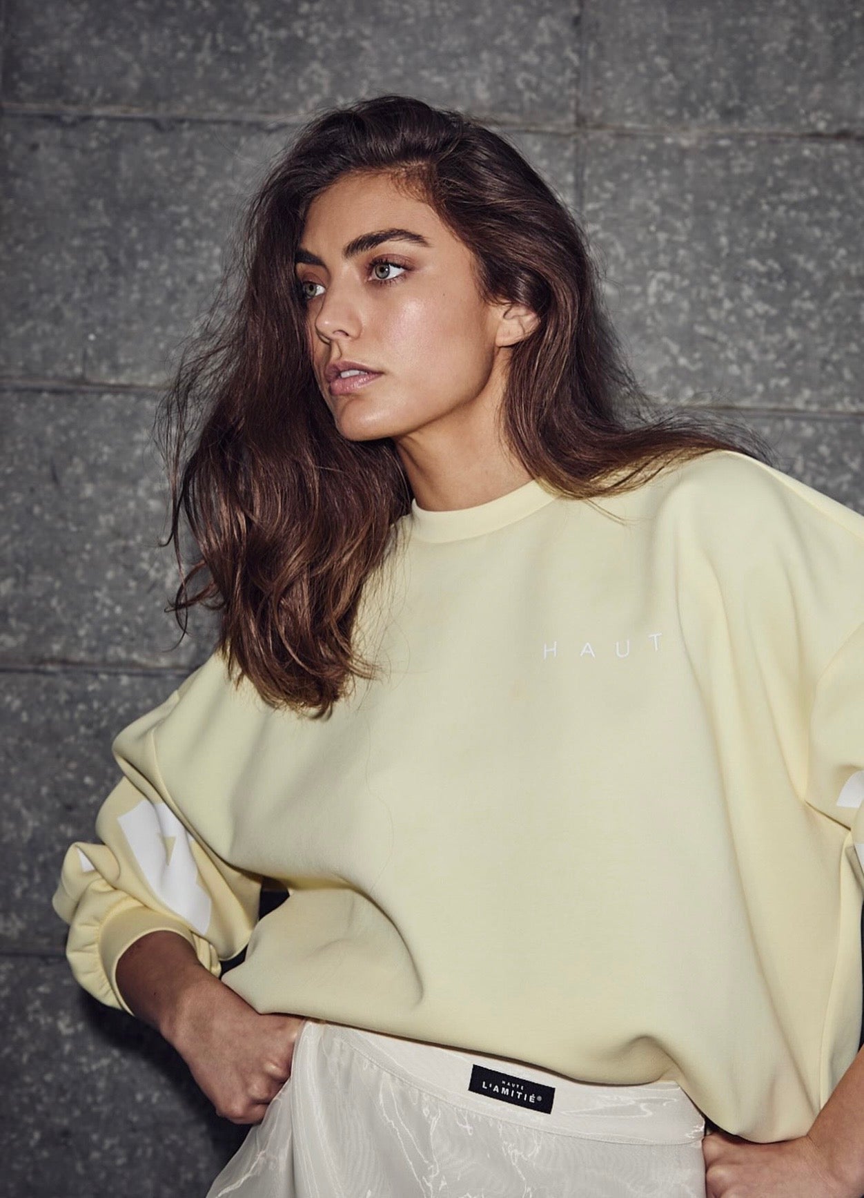 HAUTE L'AMITIÉ - Maxi Split Logo Sweat Colors