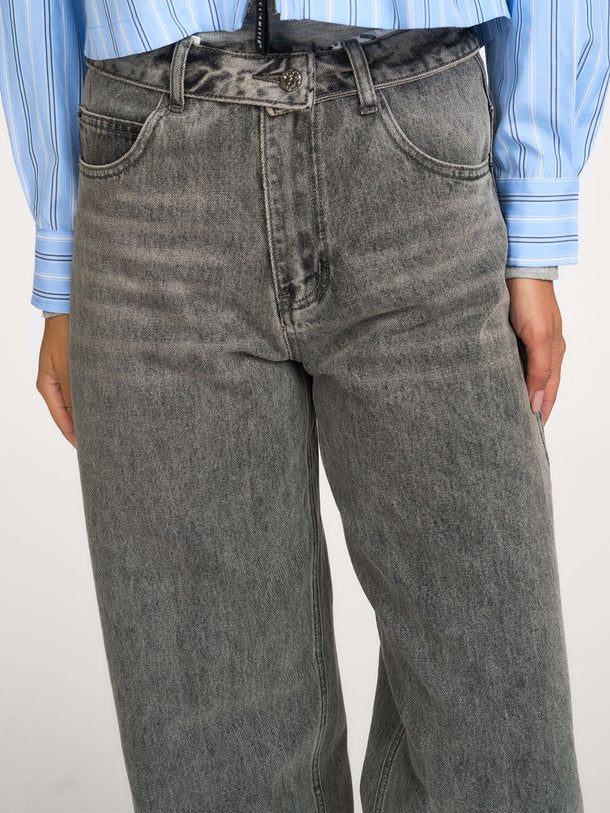 HAUTE L'AMITIÉ - Flip Barrel Grey Jeans