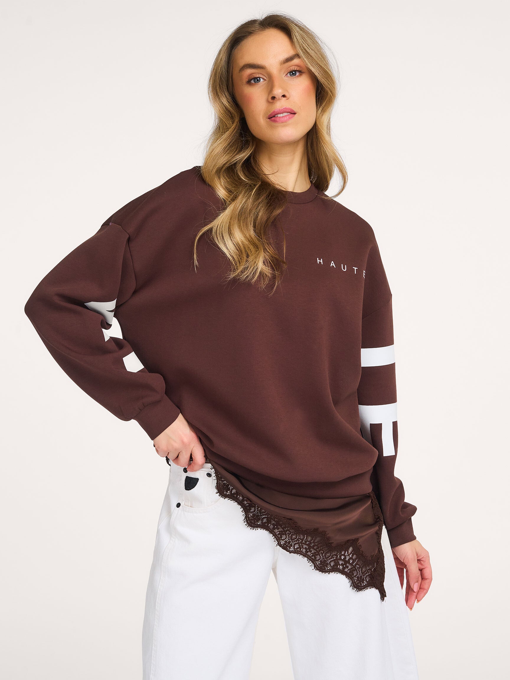HAUTE L'AMITIÉ - Maxi Split Logo Sweat
