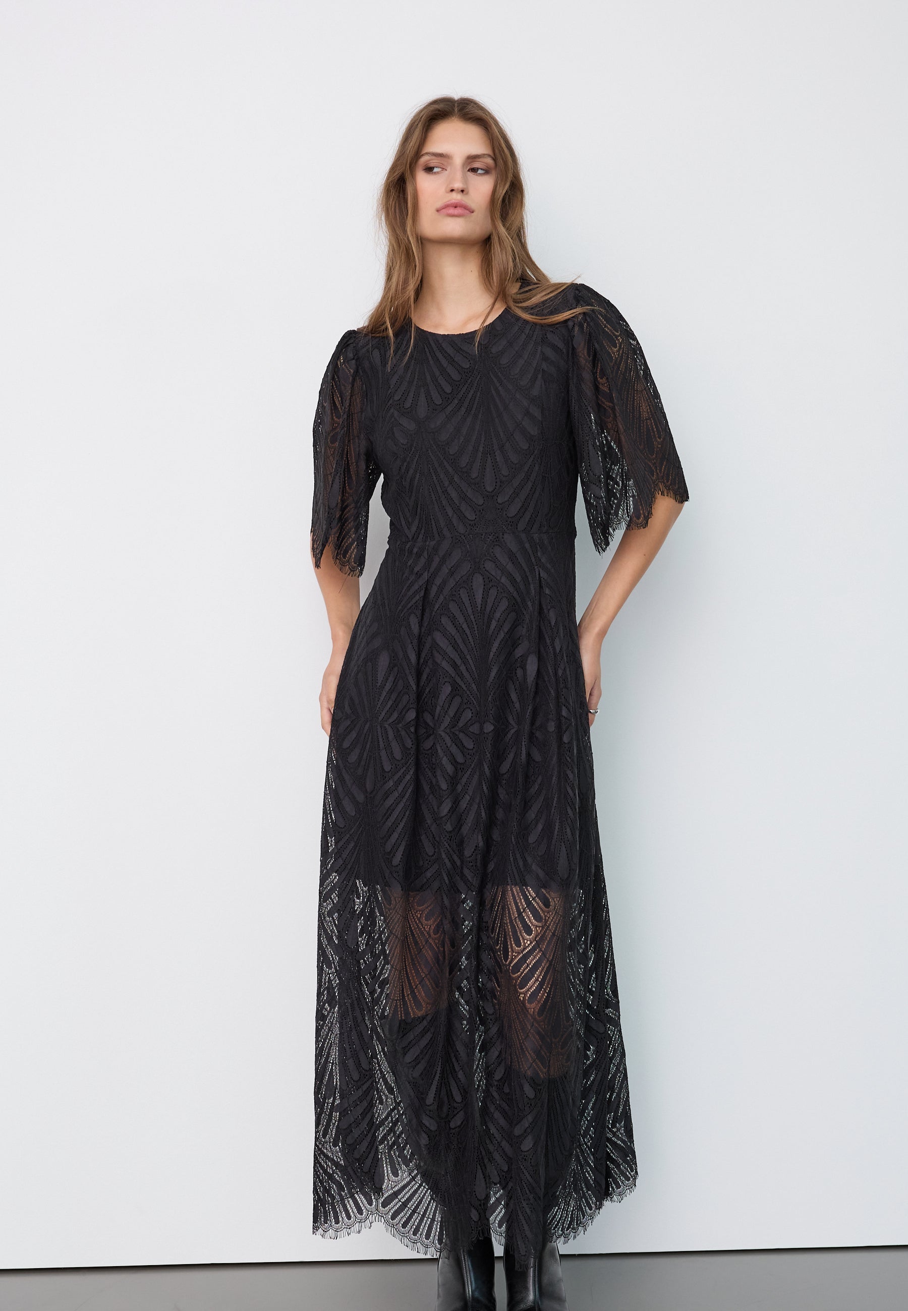Co'Couture - Leti Lace Maxi Dress