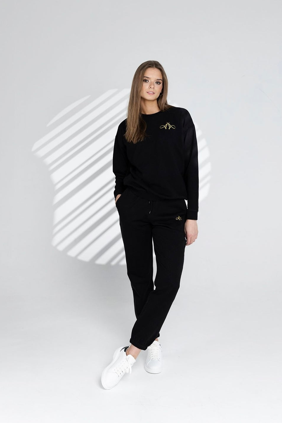 AndreA - Jogger Sweater - Golden Logo