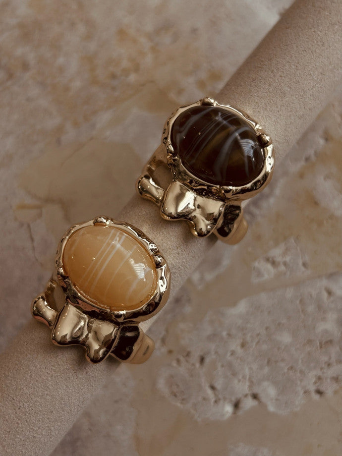 BOW19 - Pom Stone Ring