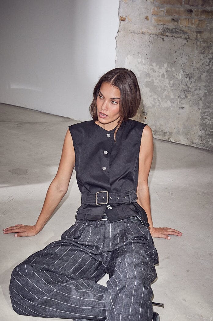 HAUTE L'AMITIÉ - Rabi Belt Vest
