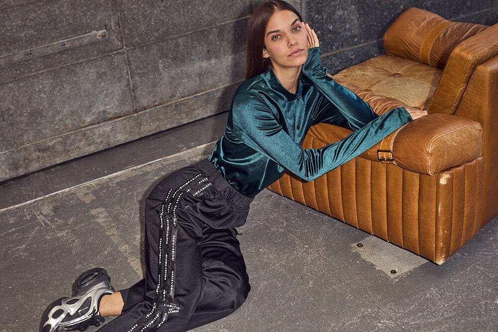 HAUTE L'AMITIÉ - Logo Tape Track Tall Pant