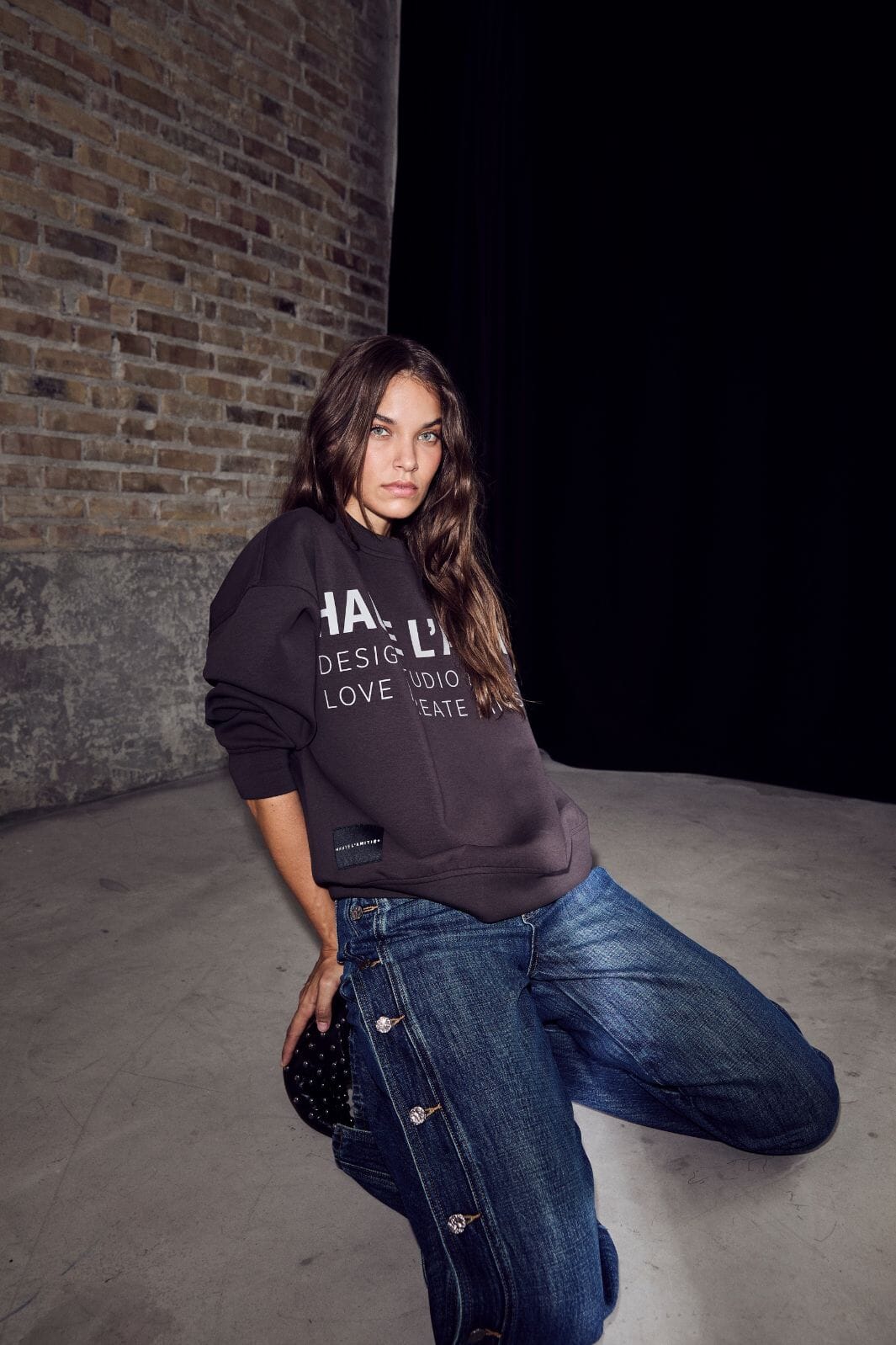 HAUTE L'AMITIÉ - Studio Logo Sweat